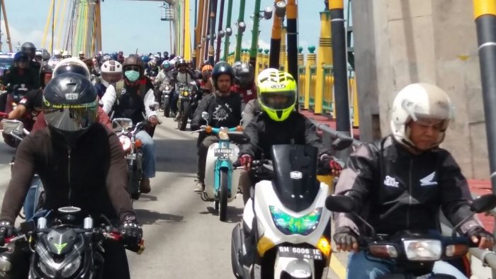 Kapolres Pelalawan Menggunakan Motor Antiknya Astrea Grand 