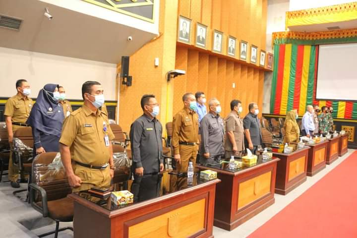 Para pejabat dikingkungan pemerintah kota Pekanbaru tampak hadir dalam sidang paripurna