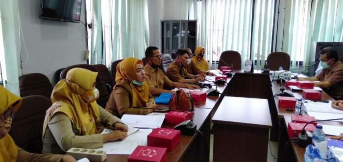 para perwakilan guru bantu yang hadir saat hearing bersama Komisi III