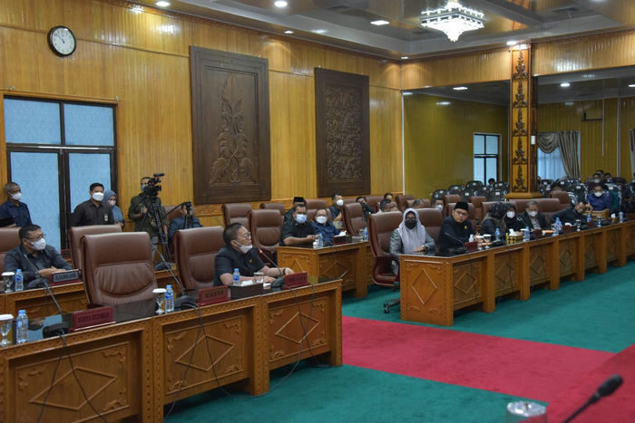 Suasana Dewan Lagi Rapat Paripurna