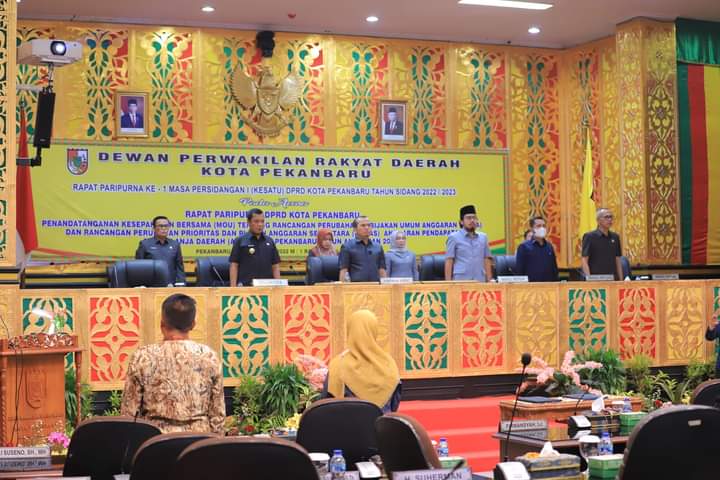 Suasana Rapat Paripurna