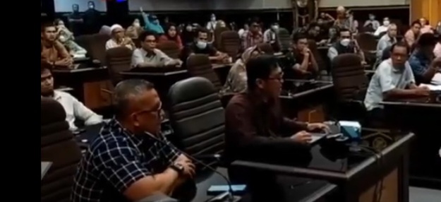 Para pemilik pangkalan gas elpiji yang hadir saat hearing