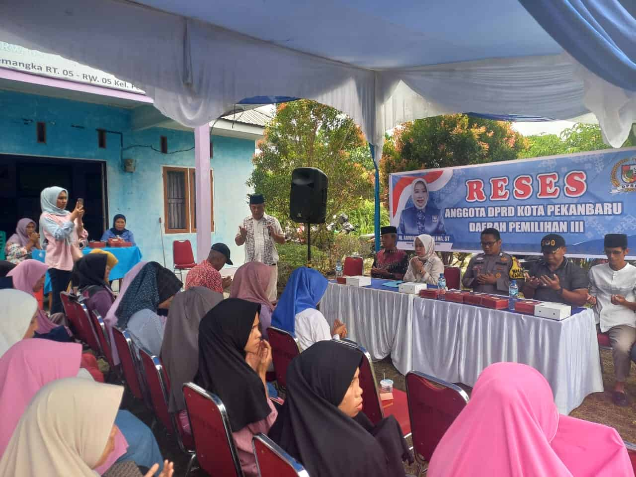 Suasana reses Anggota DPRD Kota Pekanbaru Arwinda Gusmalina ST