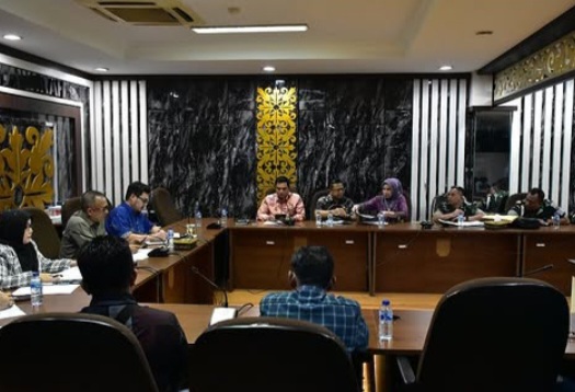 Suasana rapat hearing