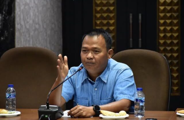 Wakil Ketua Komisi I DPRD Aidil Amri S Sos yang hadir saat rapat