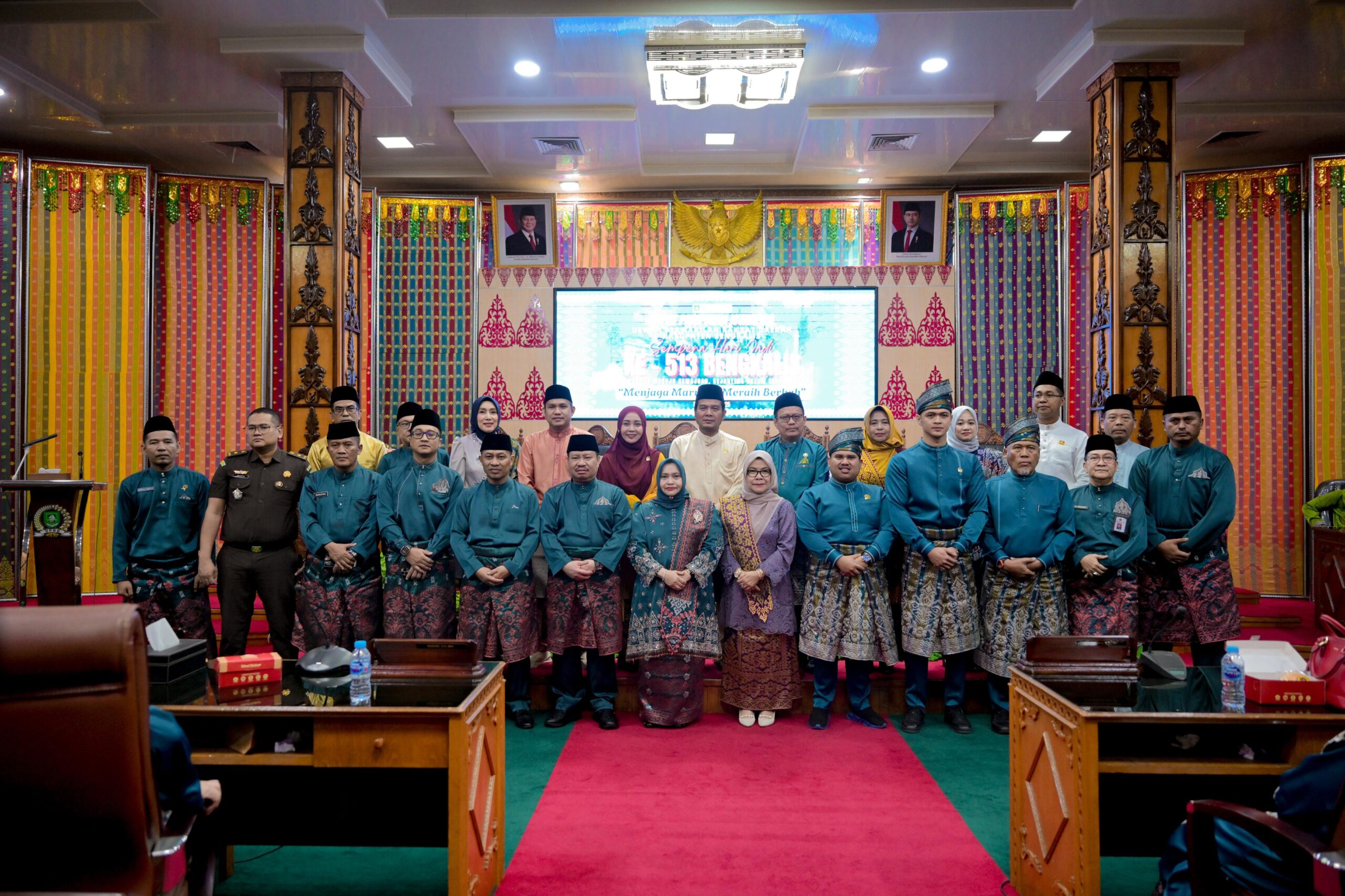 Bupati Bengkalis Kasmarni berphoto bersama forkopimda