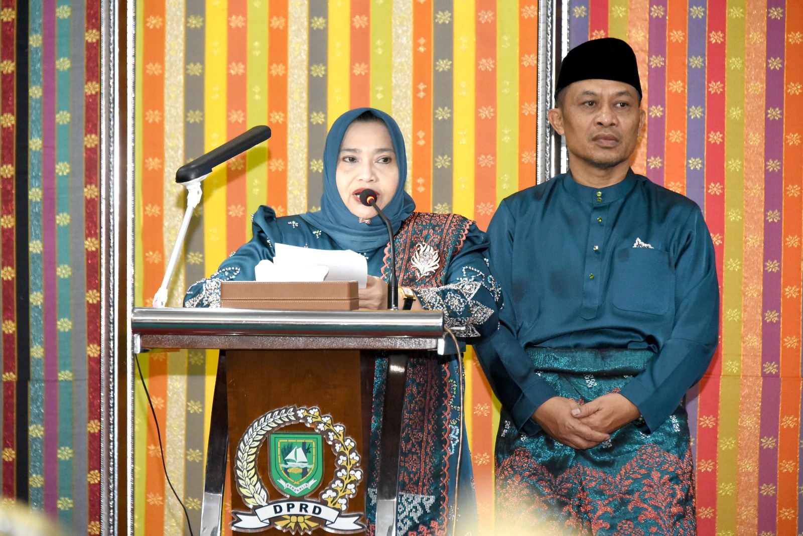 Bupati Bengkalis Kasmarni didampingi Wakil Bupati Bagus Santoso menyampaikan pidato dalam Sidang Paripurna Istimewa Hari Jadi Bengkalis ke-513